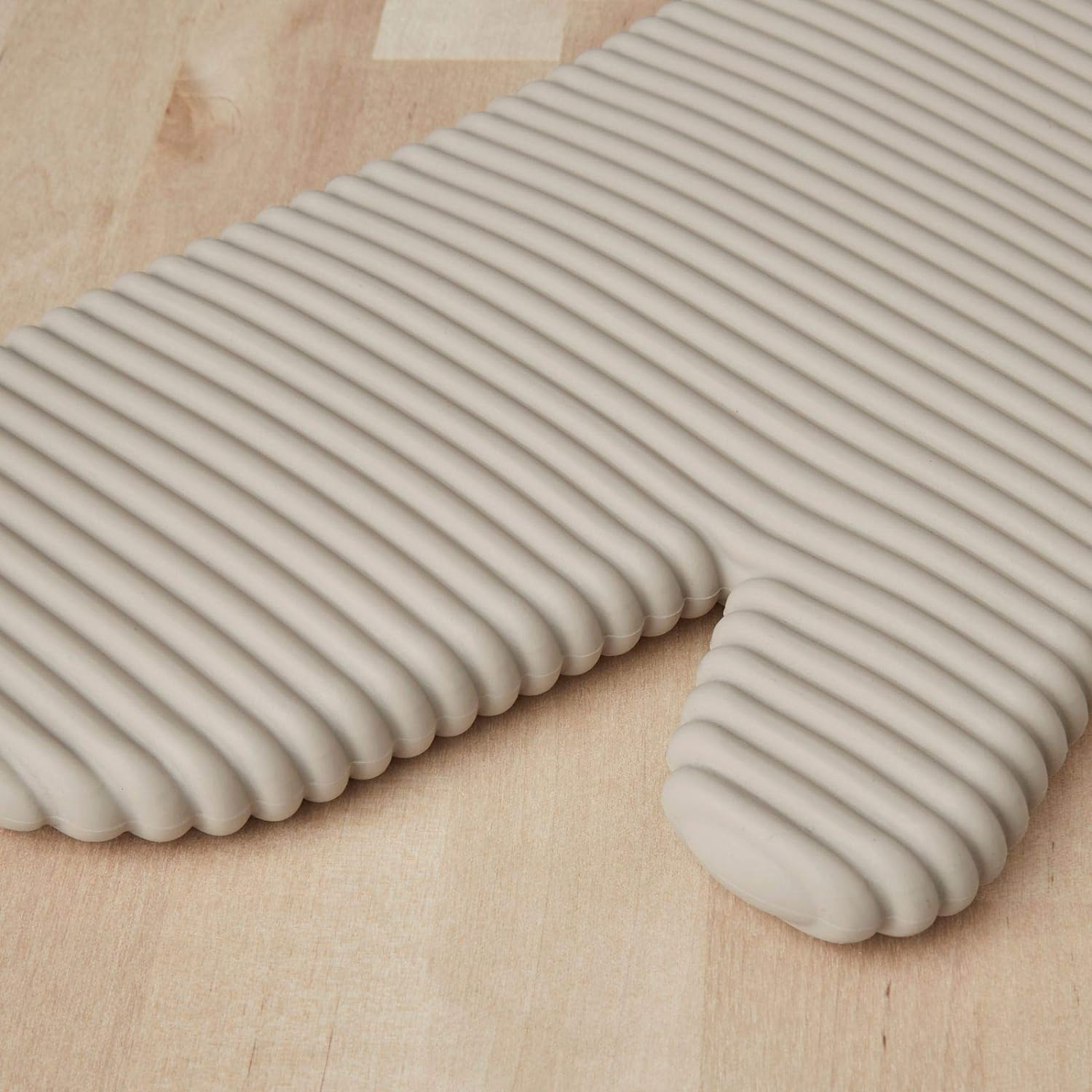 2-Piece Oven Mitt Set