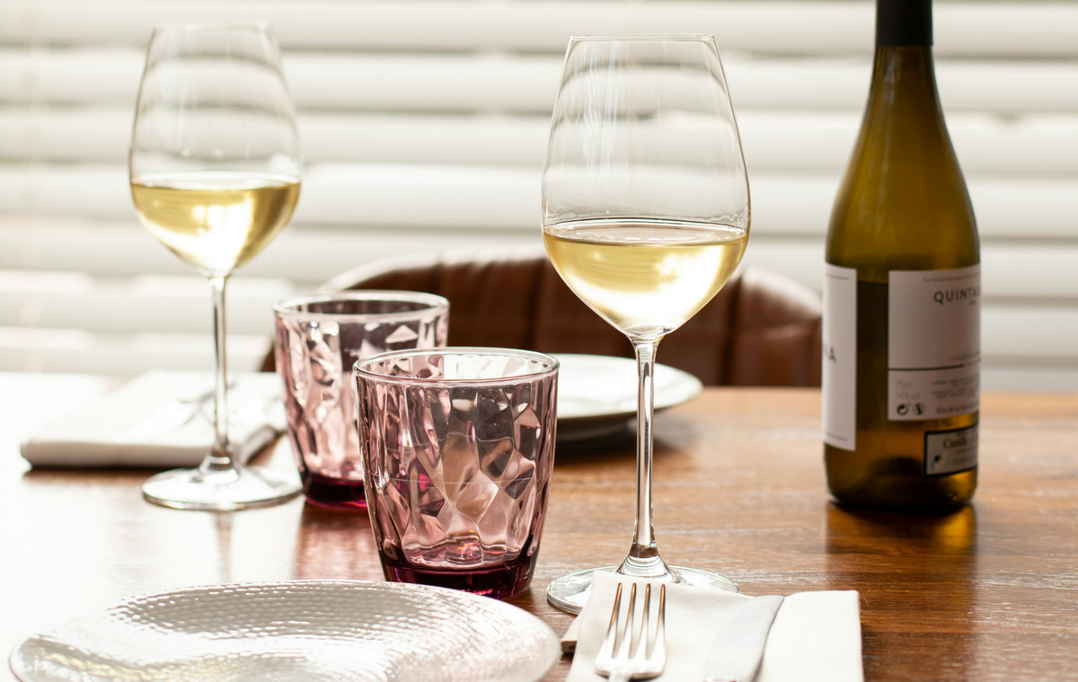 Setting the dinner table
